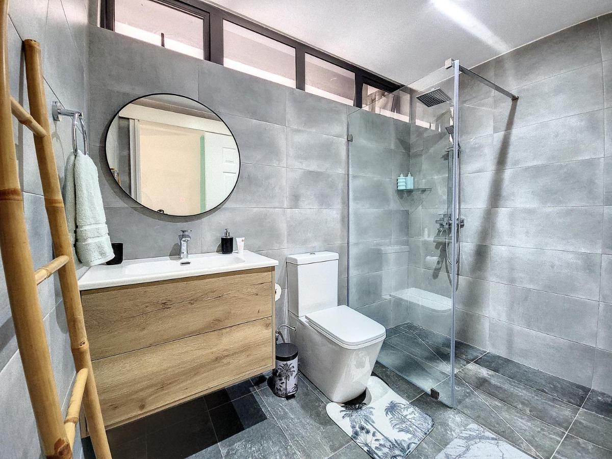 Sunkissed - Brand New Beach Apartment Located 50M From Beach Flic en Flac Ngoại thất bức ảnh