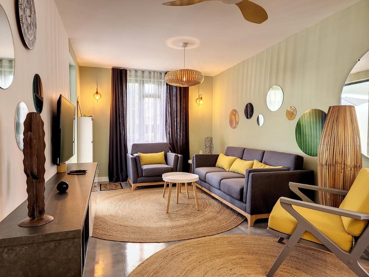 Sunkissed - Brand New Beach Apartment Located 50M From Beach Flic en Flac Ngoại thất bức ảnh